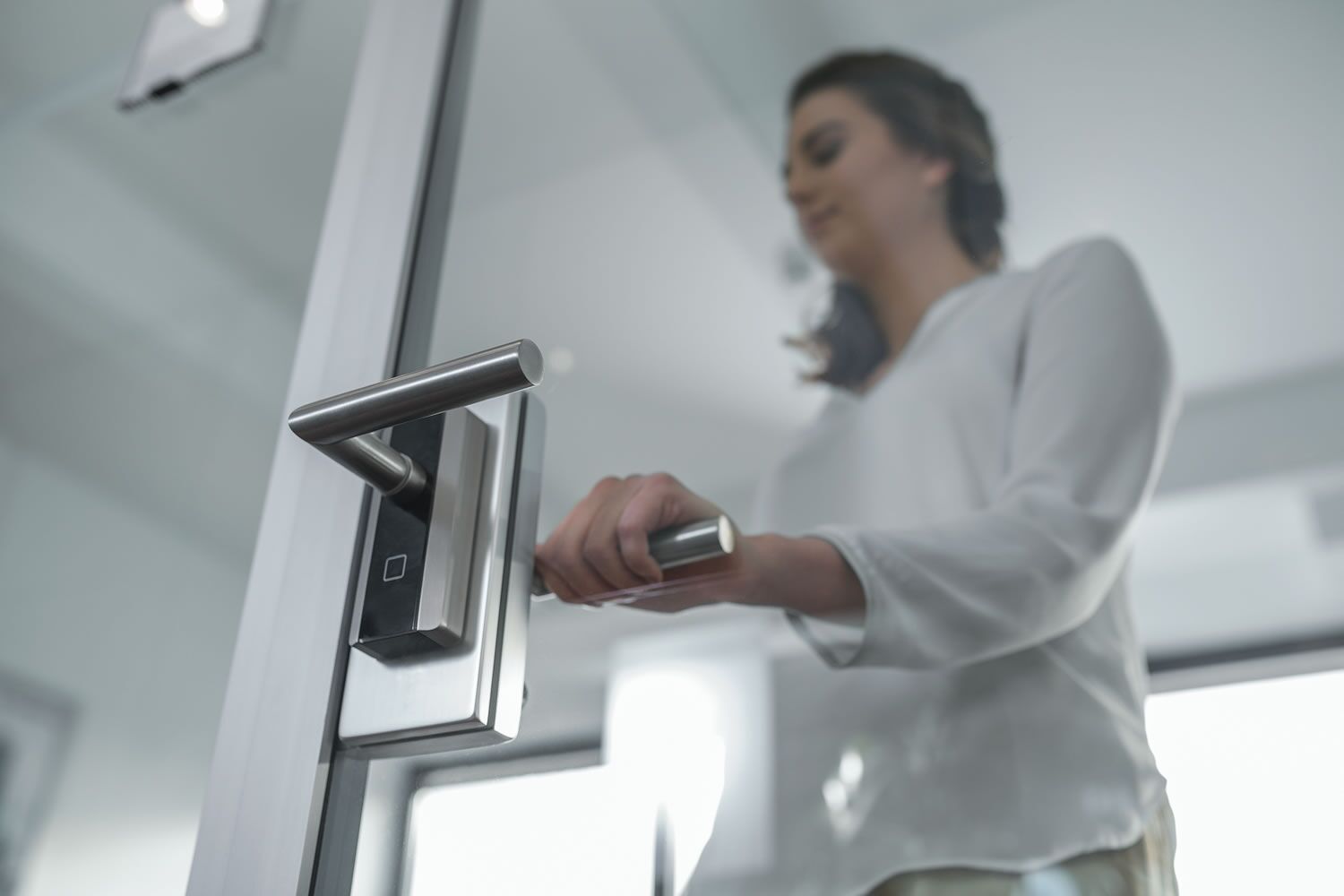 Elektronisches Türschloss: Smarter Türdrücker – smarte Zutrittskontrolle